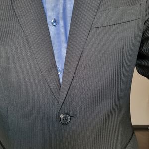 EUC Hugo Boss 38R Black & Dark Blue pinstripe mix.